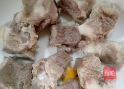 胡萝卜山药排骨汤的做法图解3