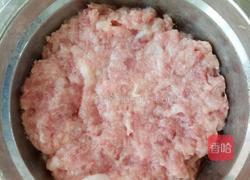 西红柿蘑菇肉汤的做法图解1