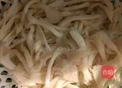 西红柿蘑菇肉汤的做法图解2