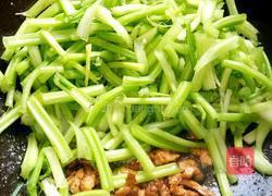 香芹炒肉的做法图解3