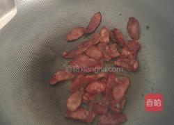 西兰花炒腊肠的做法图解3
