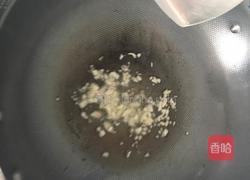 西兰花炒腊肠的做法图解4