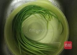 手撕蒜苔的做法图解3