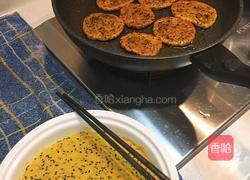 南瓜黑芝麻煎饼的做法图解10