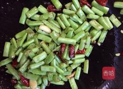榄菜肉末四季豆的做法图解10