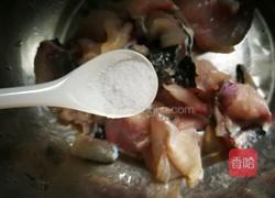 雪菜黑鱼汤的做法图解2