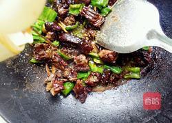 青椒炒腊鸭的做法图解10