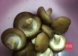 假狮子头--红烧油面筋塞肉的做法图解1