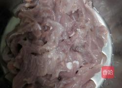 豆角炒肉的做法图解1