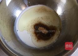 红糖桂圆戚风蛋糕的做法图解4