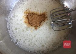 红糖桂圆戚风蛋糕的做法图解9