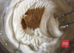 红糖桂圆戚风蛋糕的做法图解11