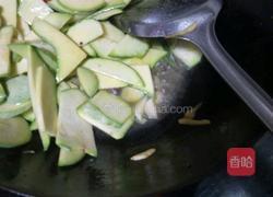 清炒嫩南瓜的做法图解6
