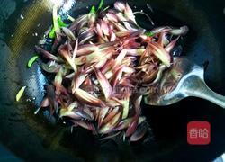 青椒炒洋河的做法图解5