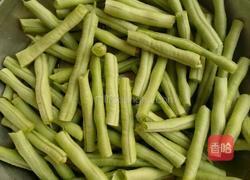 简易版酸豆角炒肉沫的做法图解1