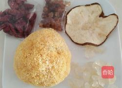 桃胶蔓越莓银耳羹的做法图解1