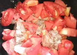 西红柿排骨汤的做法图解3