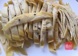 椒盐炒饼的做法图解1