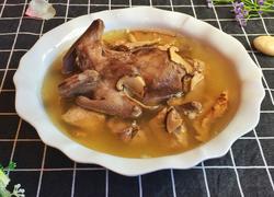 松茸炖鸽子汤