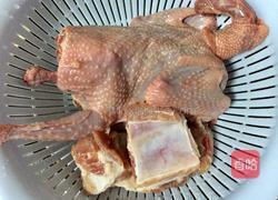 松茸炖鸽子汤的做法图解3