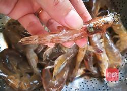 开背吮指茄汁大虾的做法图解3