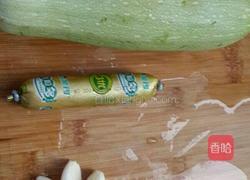 角瓜炒火腿肠的做法图解1