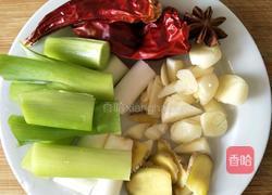 蒜蓉辣酱炖鱼头的做法图解1