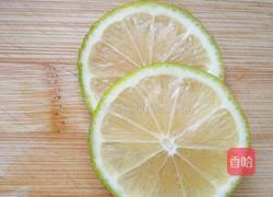 蜂蜜柠檬水的做法图解1