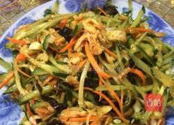 凉拌黄瓜木耳鸡蛋丝的做法图解8