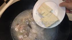 鱼头豆腐汤的做法图解9