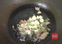 肉炒卷心菜粉条的做法图解5