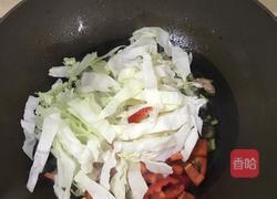 肉炒卷心菜粉条的做法图解6