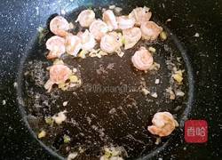 白菜粉丝烩虾仁的做法图解7