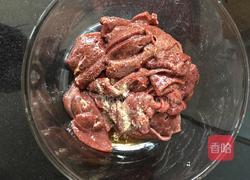 白菜梗炒猪肝的做法图解2