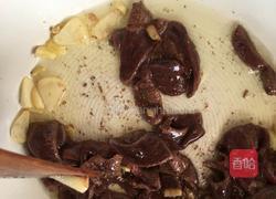 白菜梗炒猪肝的做法图解7