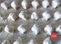 猪肉芹菜蒸饺的做法图解12