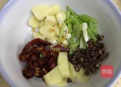 爆炒卷心菜的做法图解1