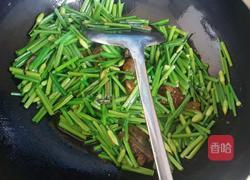 韭苔炒咸肉的做法图解3