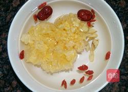 冰糖银耳雪梨羹的做法图解2