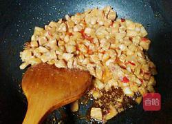 青瓜炒鸡丁的做法图解5