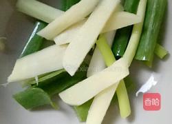 红酒可乐鸡腿排骨的做法图解2