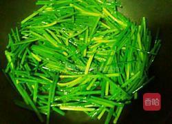 韭菜花炒鸭血的做法图解8