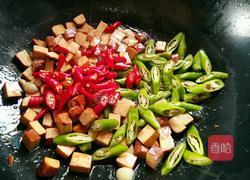 辣炒鸡蛋干的做法图解8