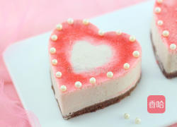 浪漫七夕粉嫩嫩的草莓慕斯蛋糕的做法图解2