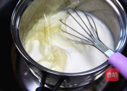 浪漫七夕粉嫩嫩的草莓慕斯蛋糕的做法图解13