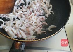 家常菜炒鱿鱼的做法图解3