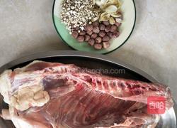 莲子百合煲鸭汤的做法图解1