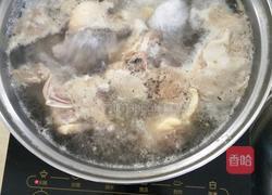 莲子百合煲鸭汤的做法图解4
