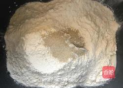 芝士香肠培根包、芝士肉松包的做法图解1