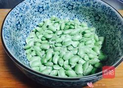 毛豆虾仁的做法图解1
